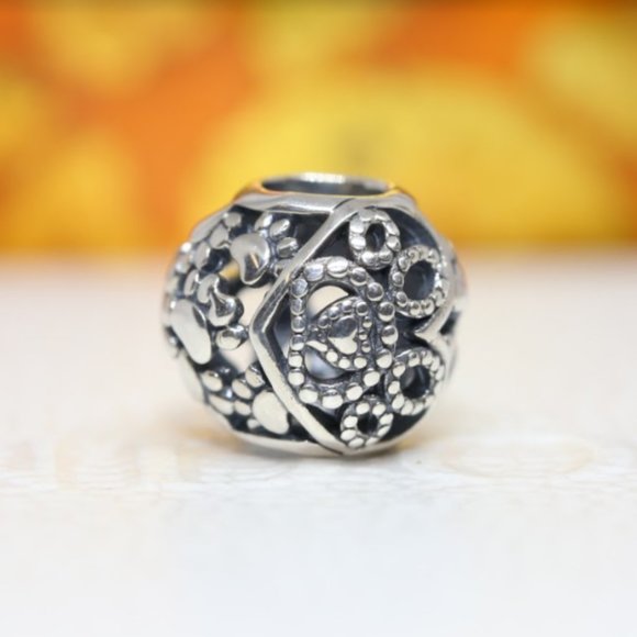 PANDORA Fur Baby Hearts & Paw Prints Charm 792248C00 - Picture 2 of 5